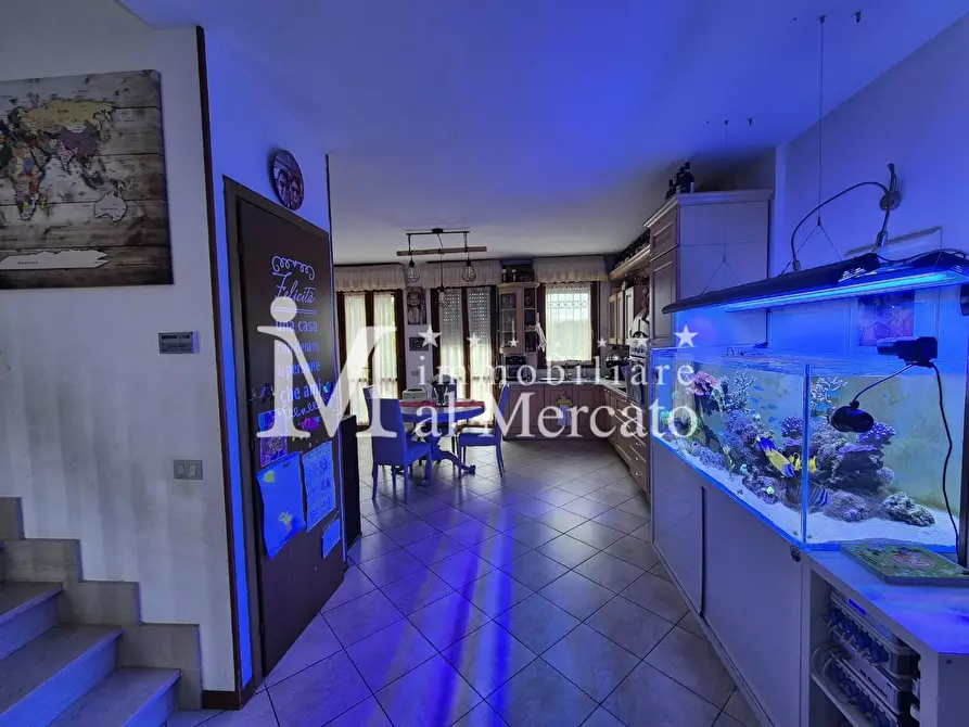 Immagine 3 di Villetta a schiera in vendita  a Viareggio