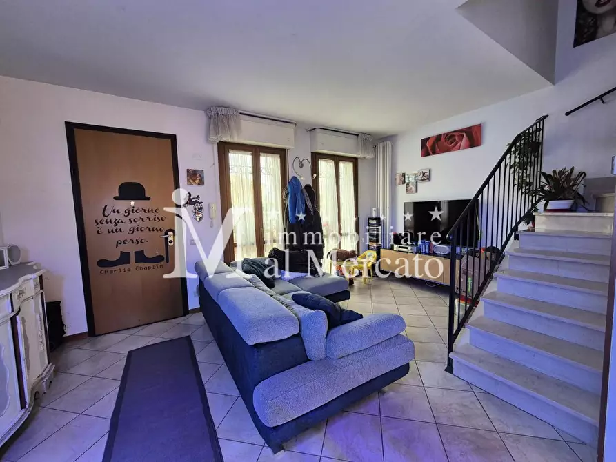 Immagine 2 di Villetta a schiera in vendita  a Viareggio