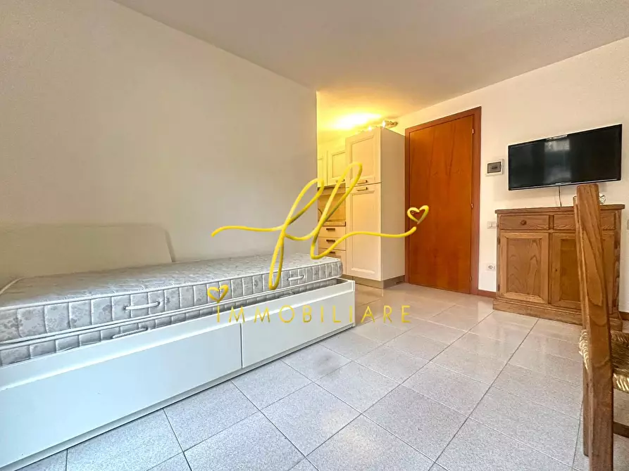 Immagine 6 di Appartamento in vendita  a Guardistallo