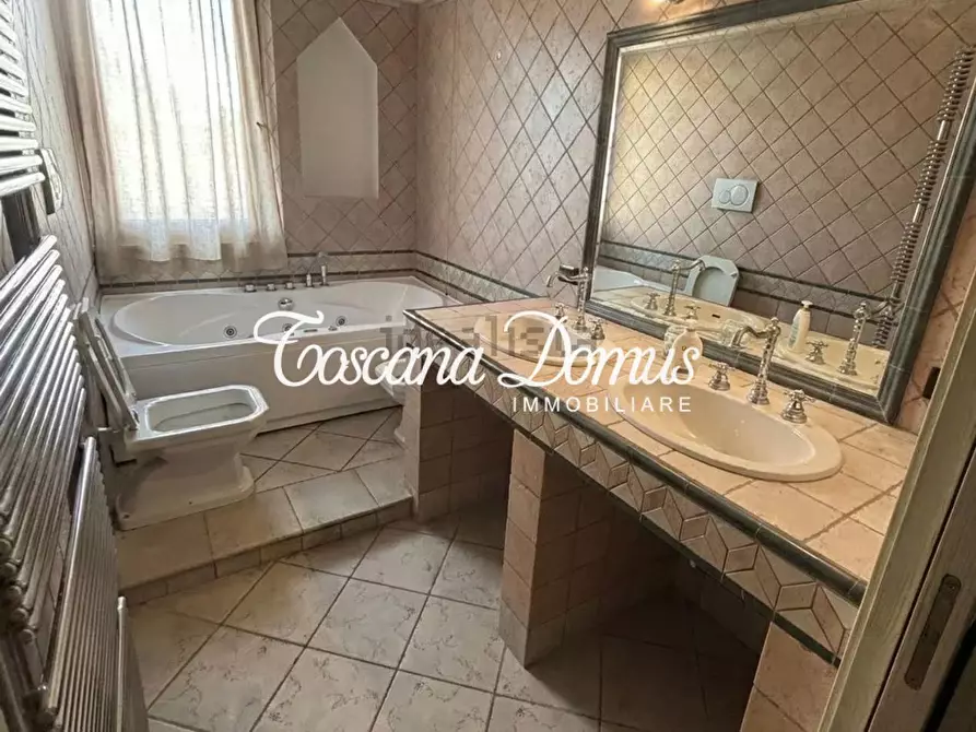 Immagine 9 di Appartamento in vendita  a Monteriggioni