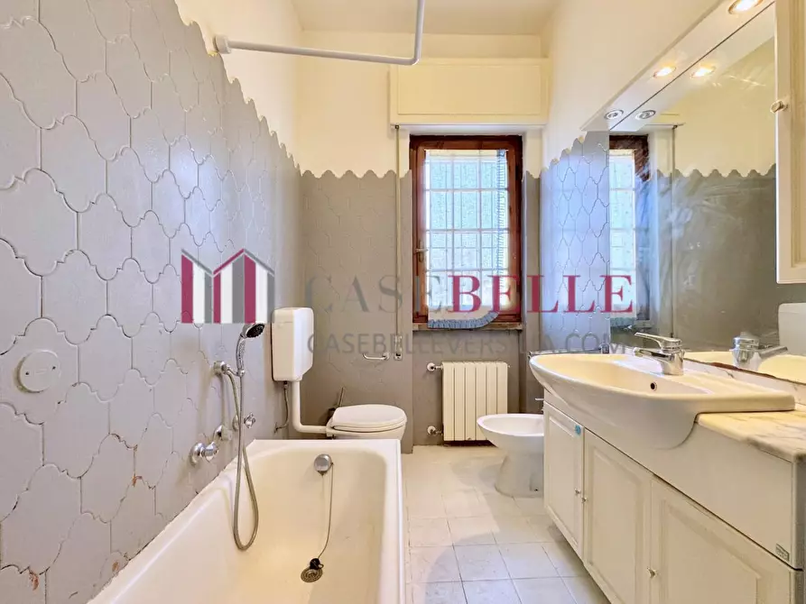 Immagine 16 di Casa bifamiliare in affitto  a Camaiore