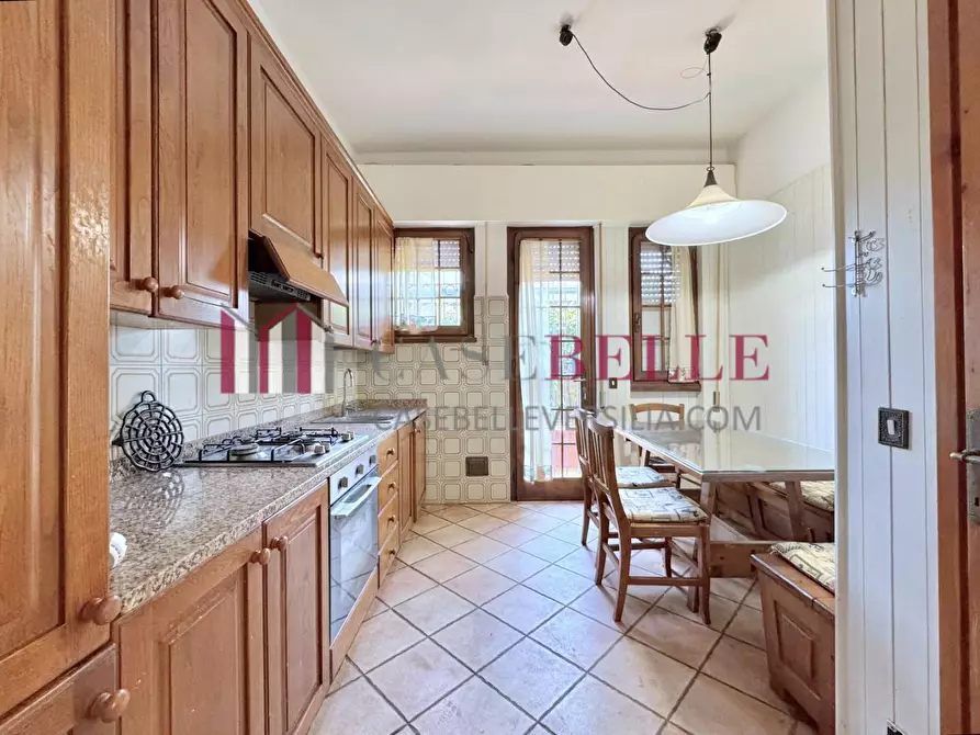 Immagine 7 di Casa bifamiliare in affitto  a Camaiore