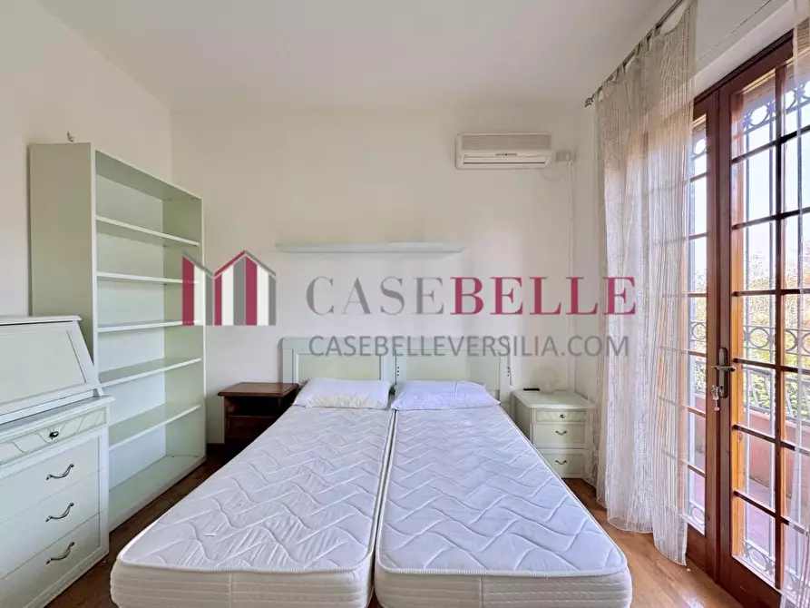 Immagine 21 di Casa bifamiliare in affitto  a Camaiore