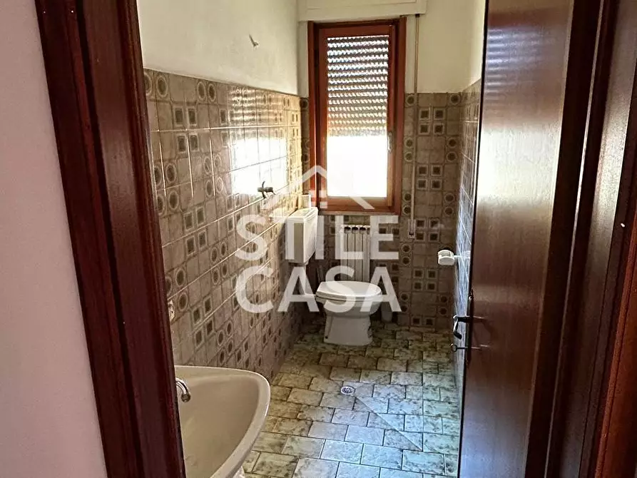 Immagine 6 di Ufficio in vendita  a Altopascio