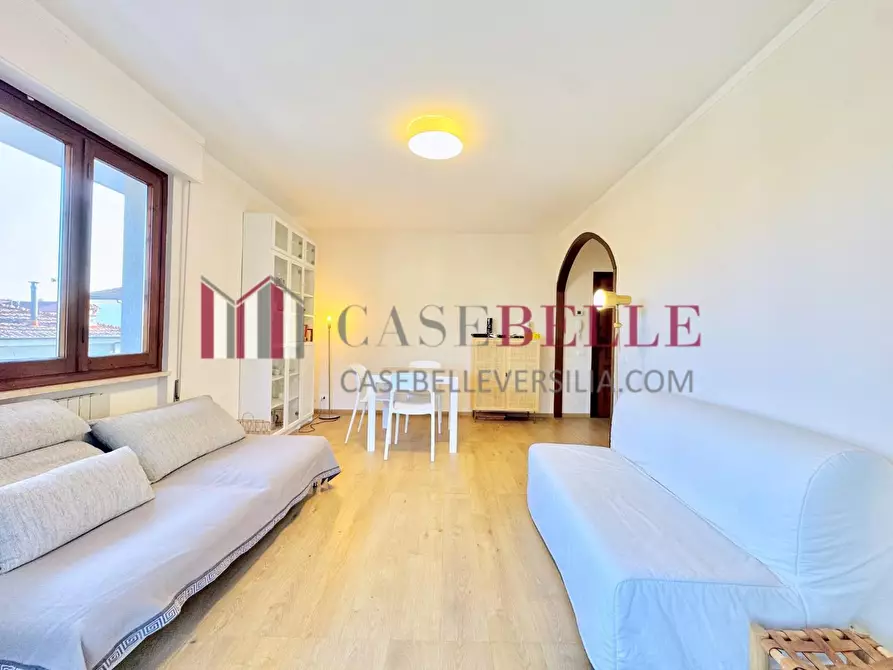 Immagine 2 di Appartamento in affitto  a Camaiore