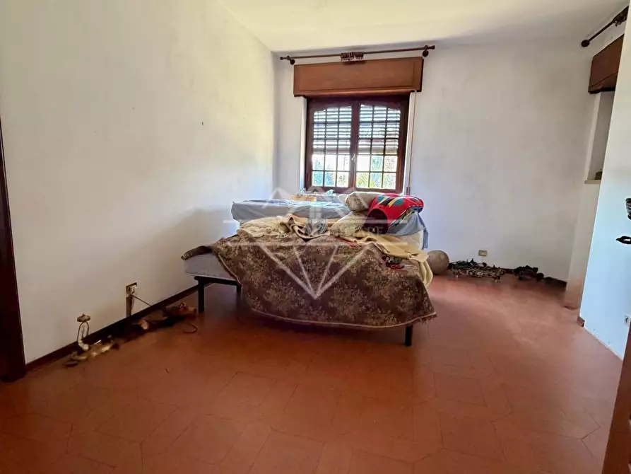 Immagine 12 di Porzione di casa in vendita  a Carrara