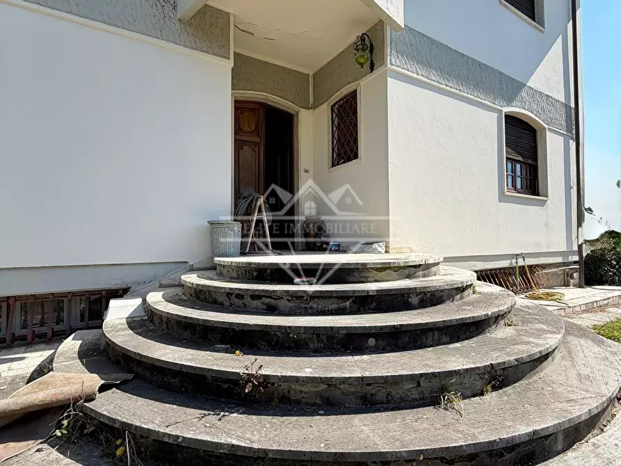 Immagine 2 di Porzione di casa in vendita  a Carrara