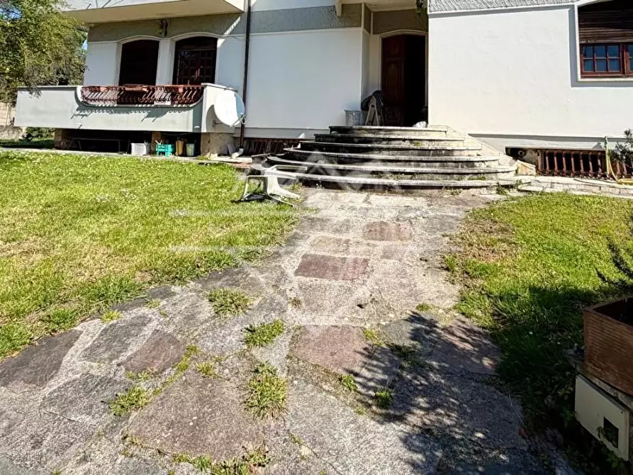 Immagine 1 di Porzione di casa in vendita  a Carrara