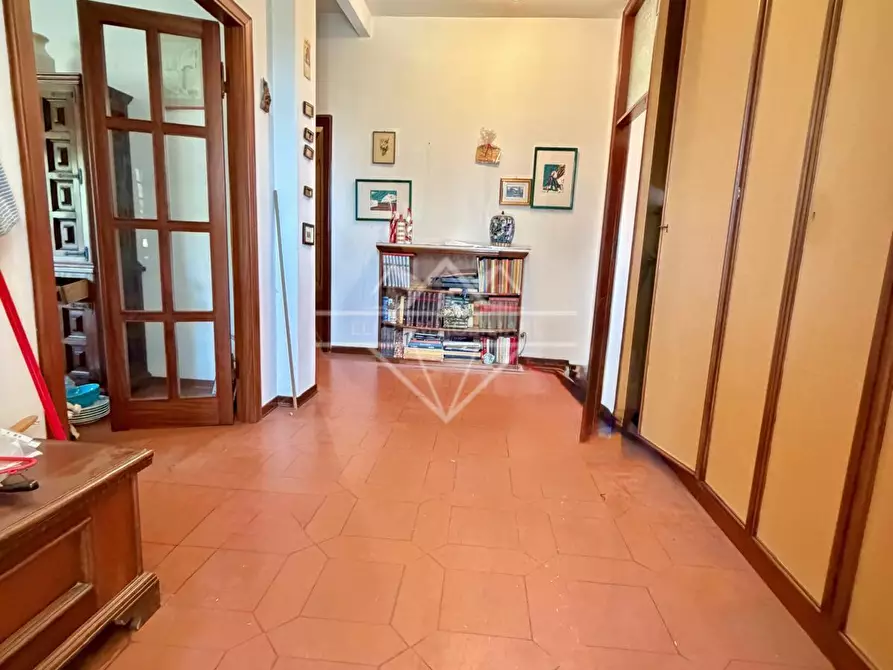 Immagine 6 di Porzione di casa in vendita  a Carrara