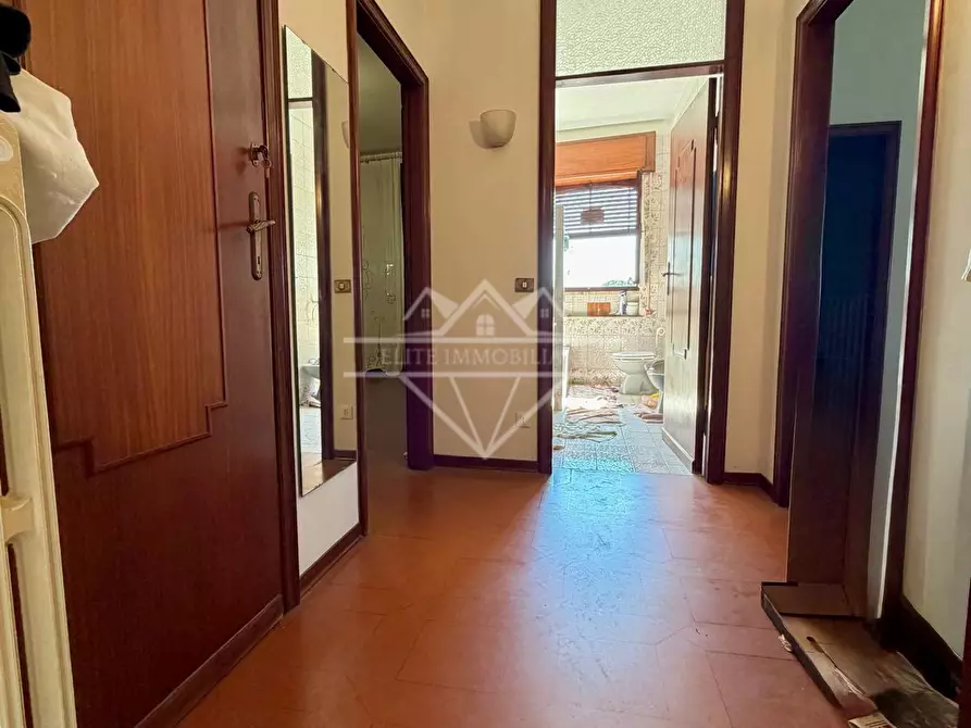 Immagine 9 di Porzione di casa in vendita  a Carrara