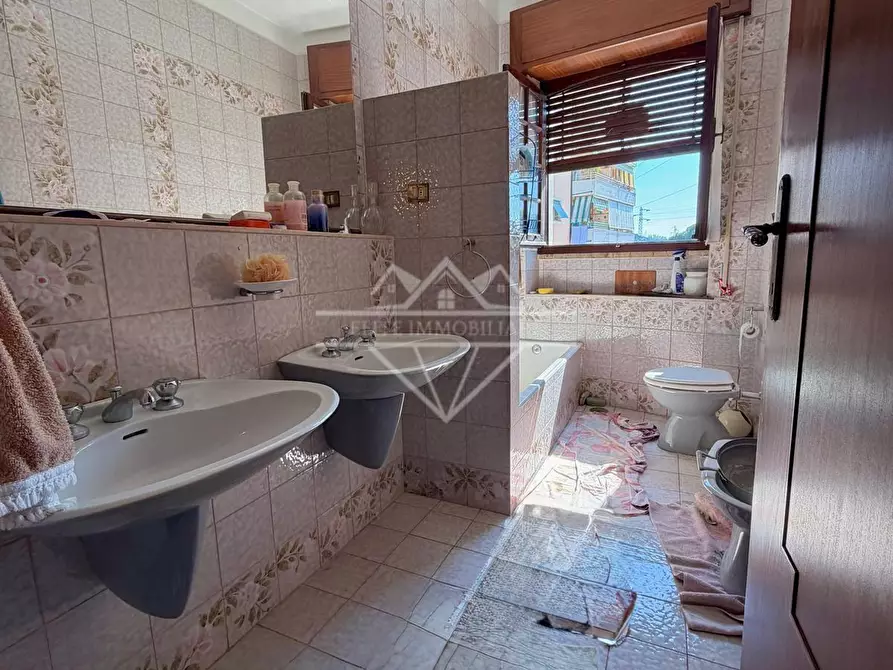 Immagine 10 di Porzione di casa in vendita  a Carrara