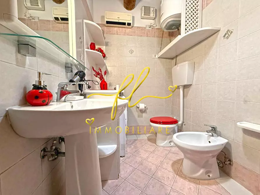 Immagine 10 di Appartamento in vendita  a Riparbella