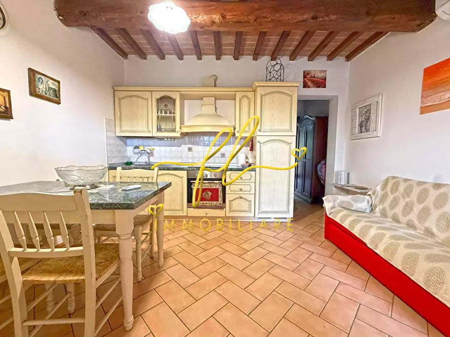 Immagine 2 di Appartamento in vendita  a Riparbella