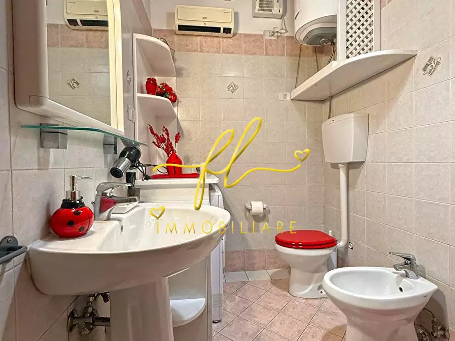 Immagine 12 di Appartamento in vendita  a Riparbella