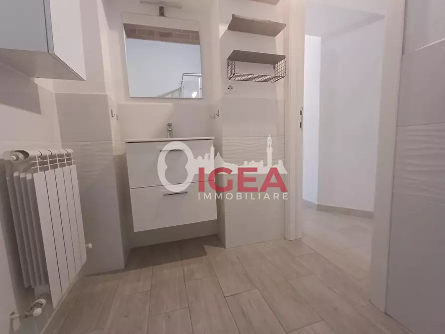 Immagine 20 di Appartamento in vendita  a Siena