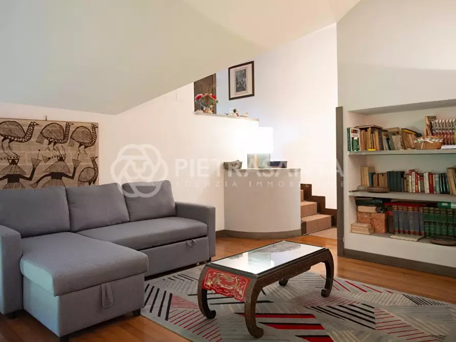 Immagine 21 di Villa in vendita  a Camaiore