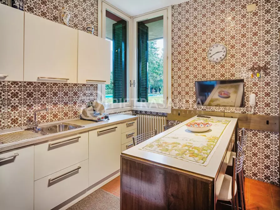 Immagine 29 di Villa in vendita  a Camaiore