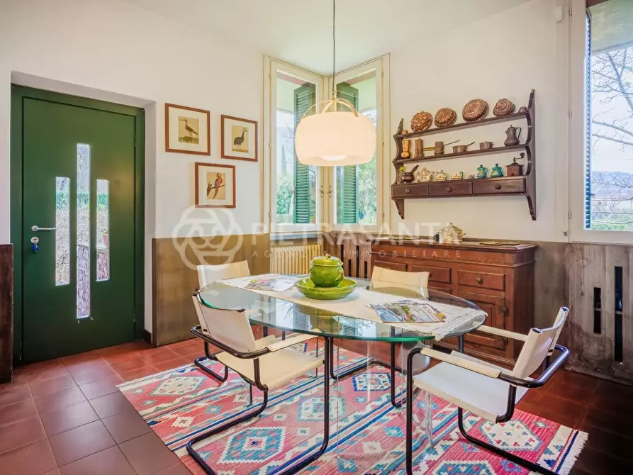 Immagine 25 di Villa in vendita  a Camaiore