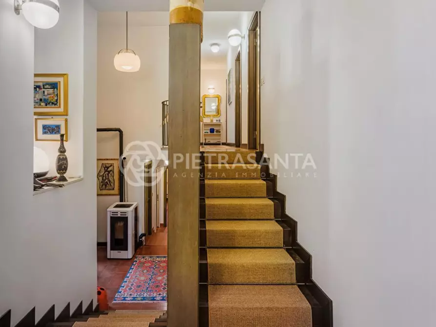 Immagine 30 di Villa in vendita  a Camaiore