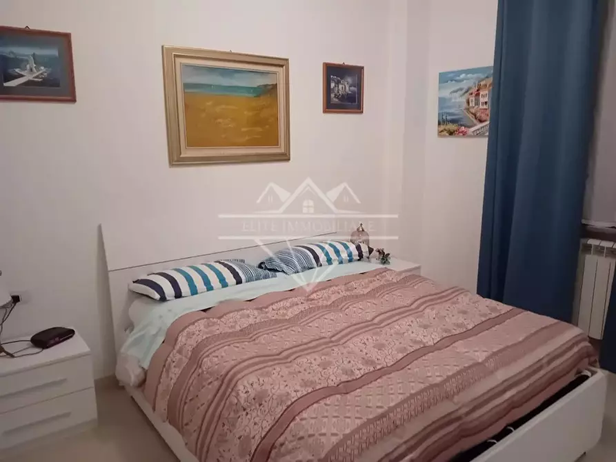 Immagine 11 di Appartamento in vendita  a Carrara