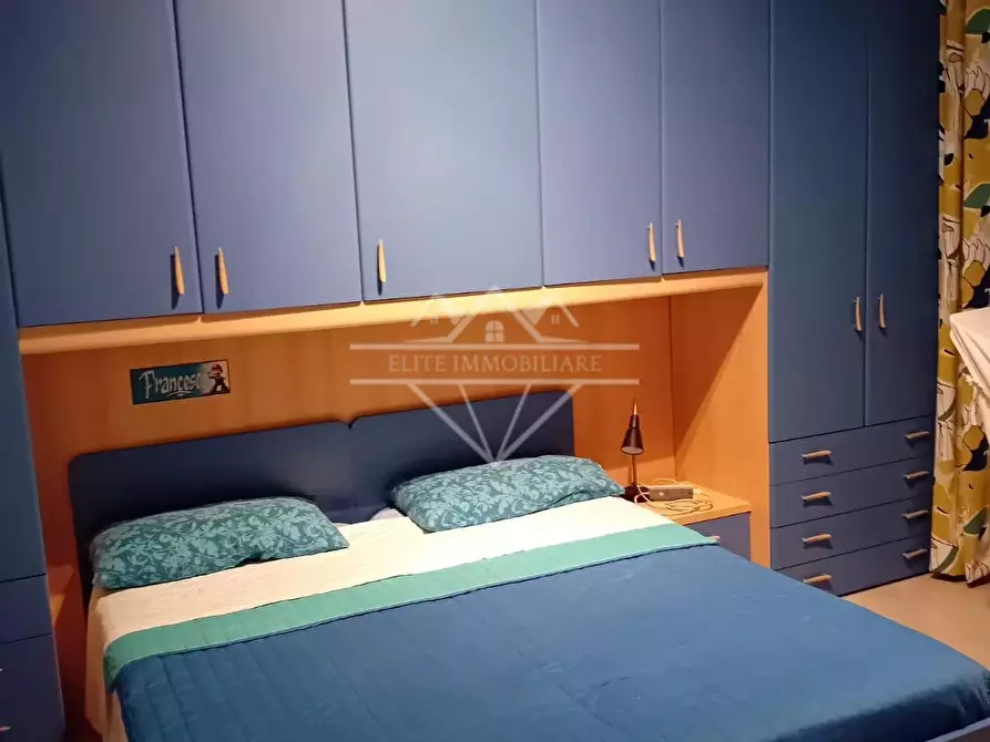 Immagine 15 di Appartamento in vendita  a Carrara