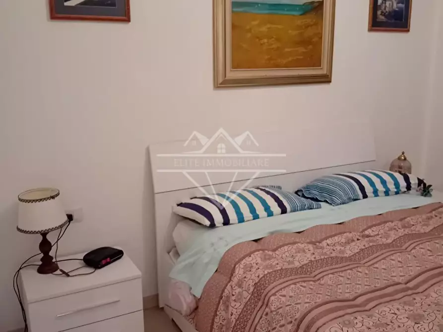 Immagine 13 di Appartamento in vendita  a Carrara