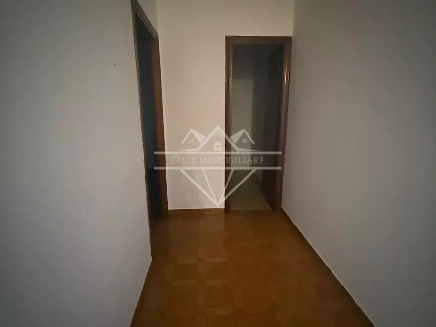 Immagine 9 di Appartamento in vendita  a Carrara