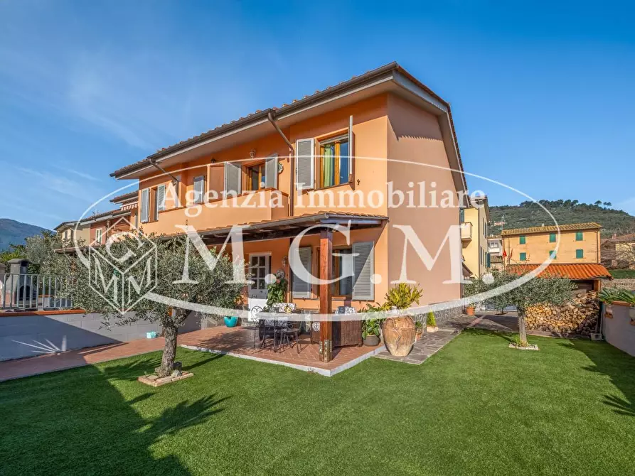 Immagine 2 di Villetta a schiera in vendita  a Buti