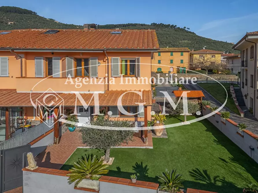 Immagine 8 di Villetta a schiera in vendita  a Buti