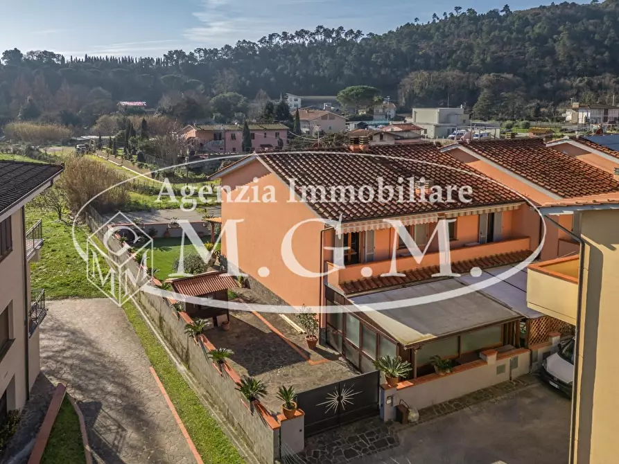 Immagine 44 di Villetta a schiera in vendita  a Buti