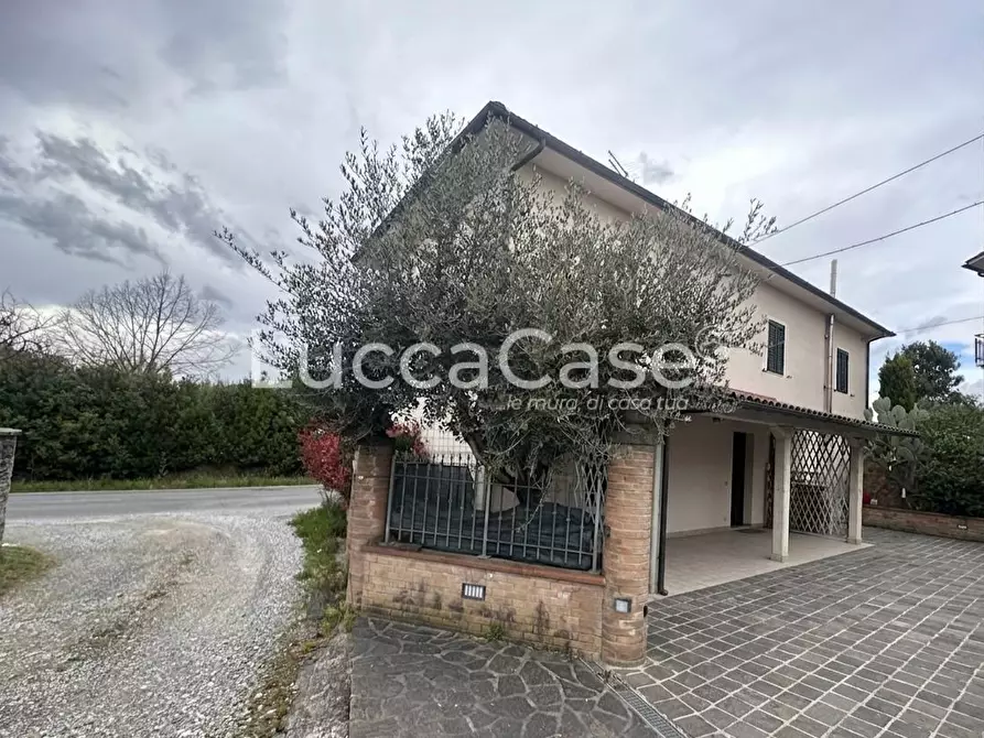 Immagine 19 di Casa indipendente in vendita  a Montecarlo