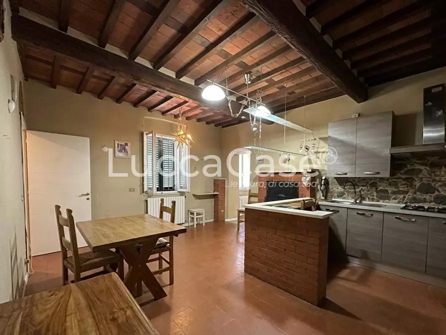 Immagine 1 di Casa indipendente in vendita  a Montecarlo