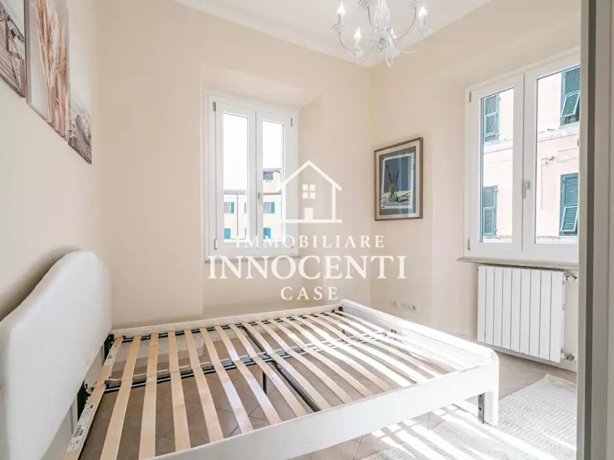 Immagine 10 di Appartamento in vendita  a Massa