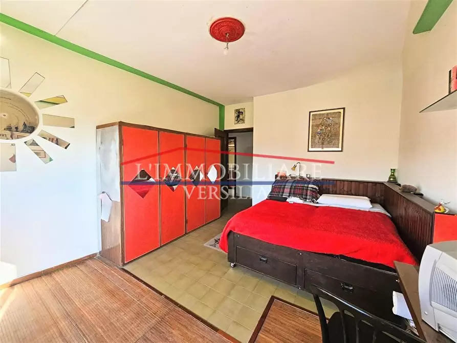 Immagine 36 di Mansarda in vendita  a Massa