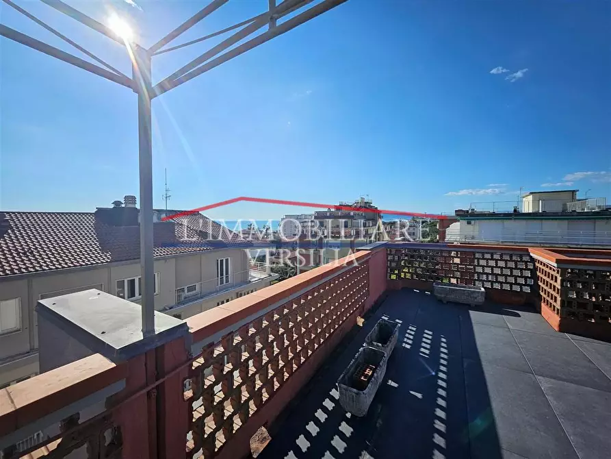 Immagine 20 di Mansarda in vendita  a Massa