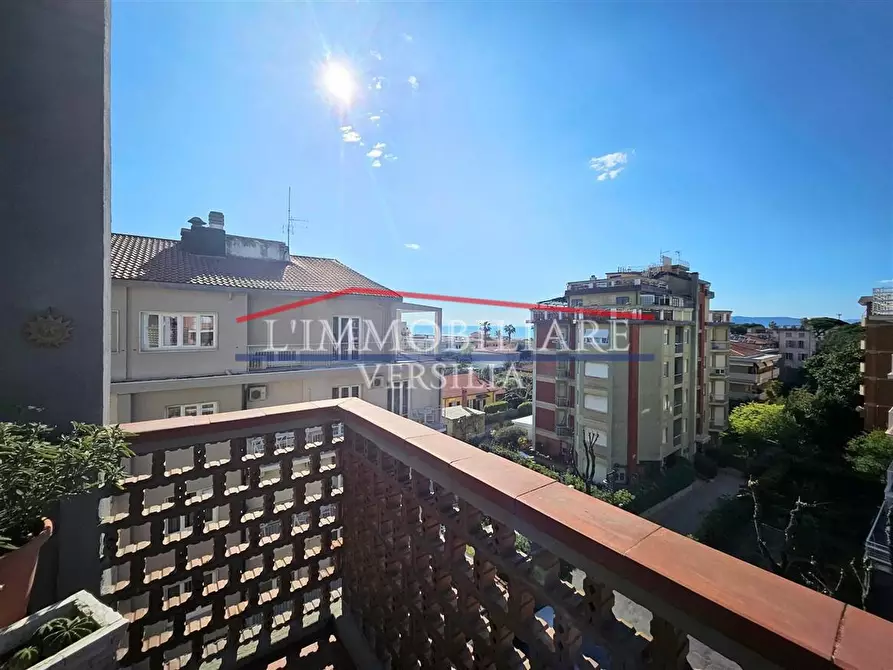 Immagine 38 di Mansarda in vendita  a Massa