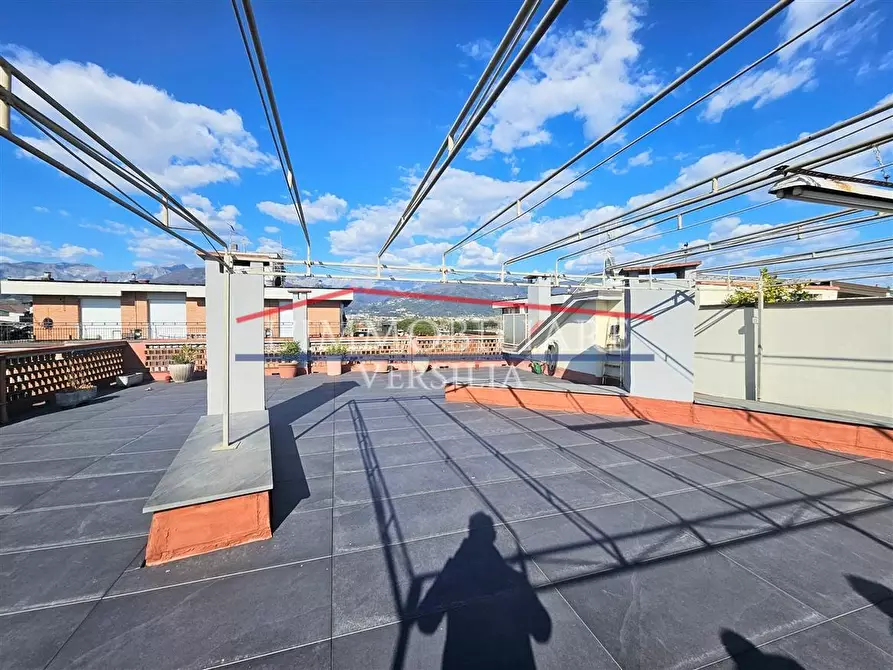 Immagine 19 di Mansarda in vendita  a Massa