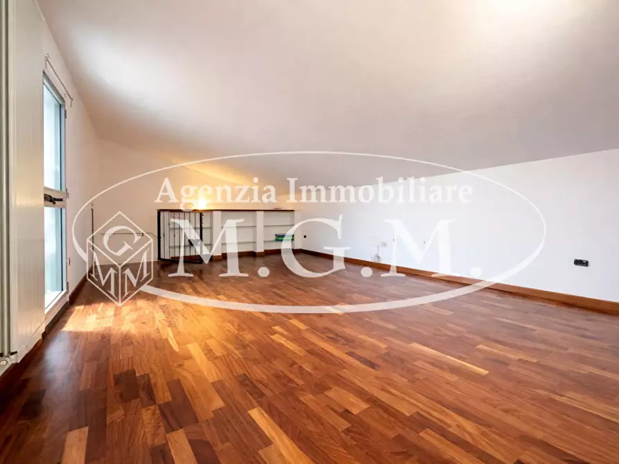 Immagine 31 di Terratetto in vendita  a Cascina