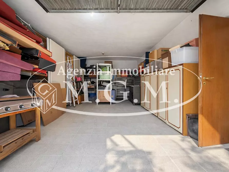 Immagine 45 di Terratetto in vendita  a Cascina