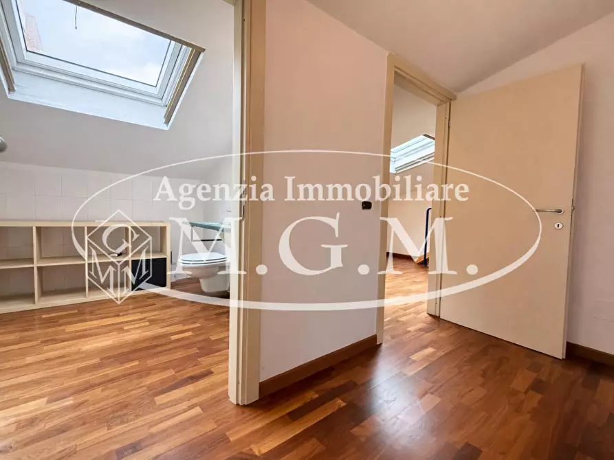 Immagine 37 di Terratetto in vendita  a Cascina