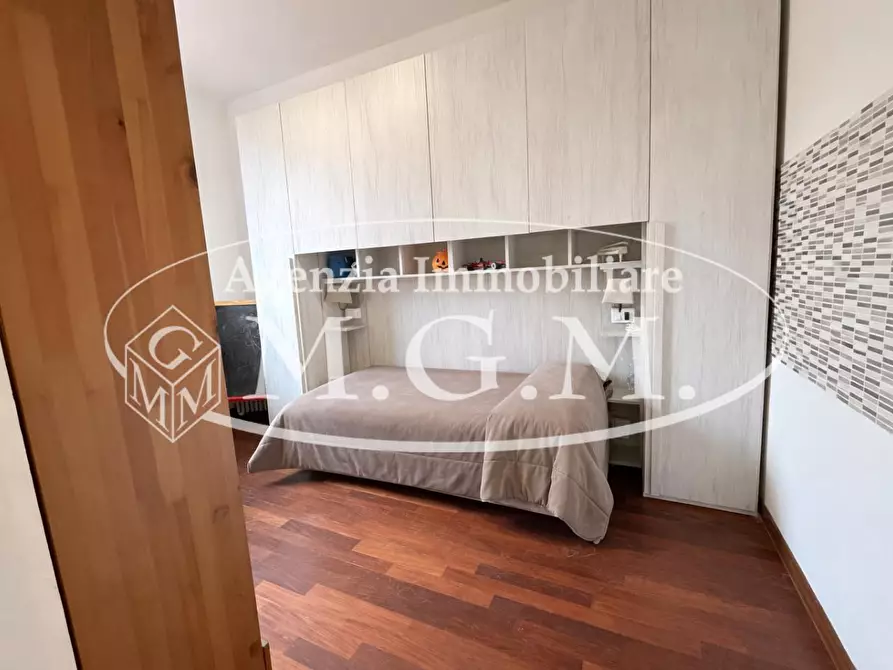 Immagine 27 di Terratetto in vendita  a Cascina