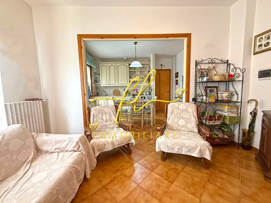 Immagine 10 di Appartamento in vendita  a Cecina