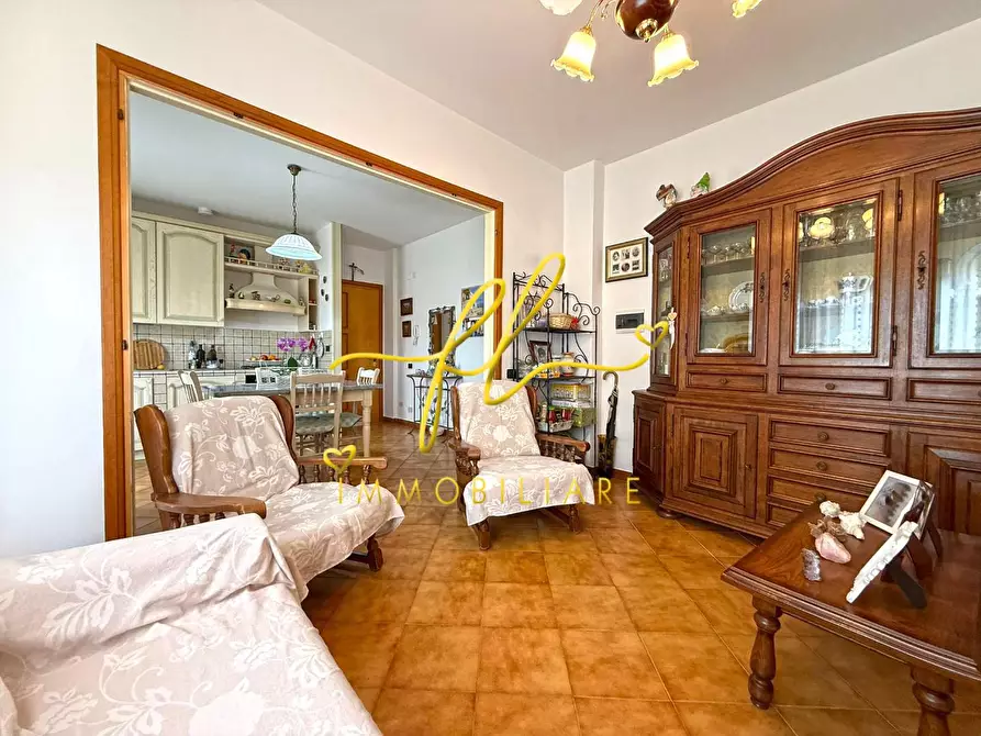 Immagine 8 di Appartamento in vendita  a Cecina