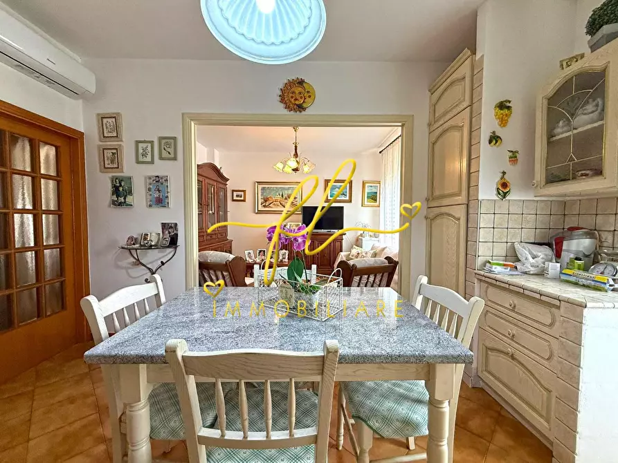 Immagine 3 di Appartamento in vendita  a Cecina