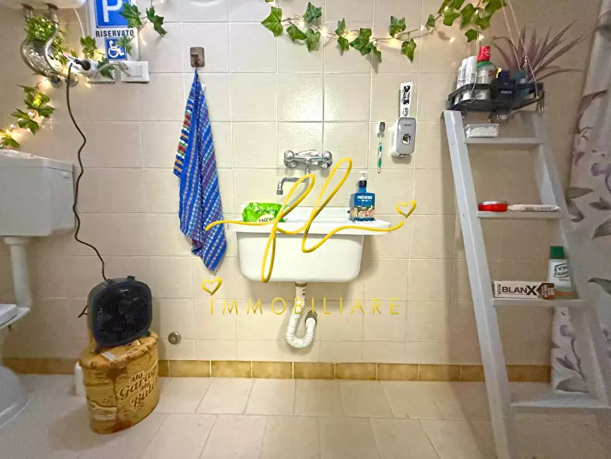 Immagine 28 di Appartamento in vendita  a Cecina