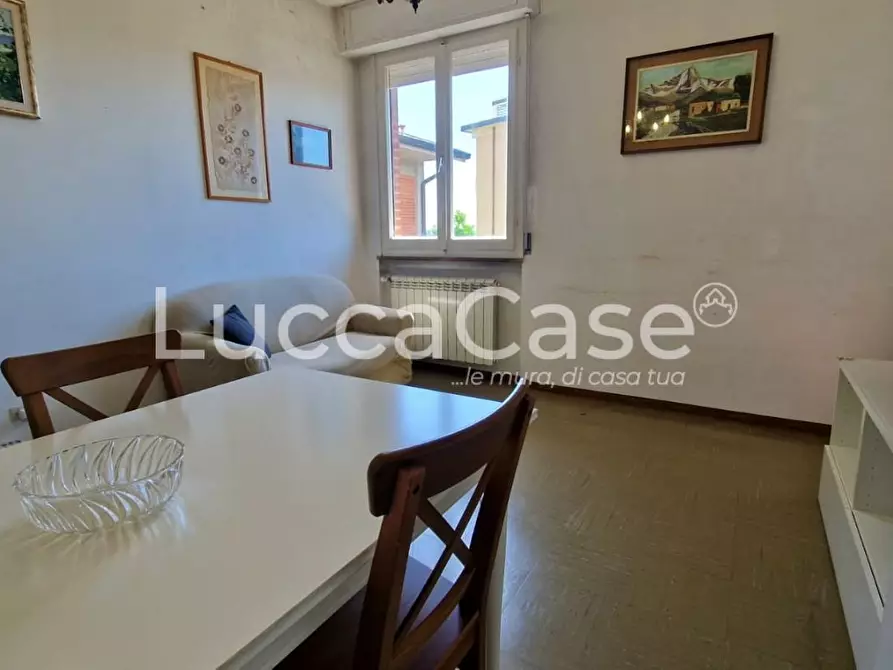 Immagine 8 di Appartamento in vendita  a Lucca