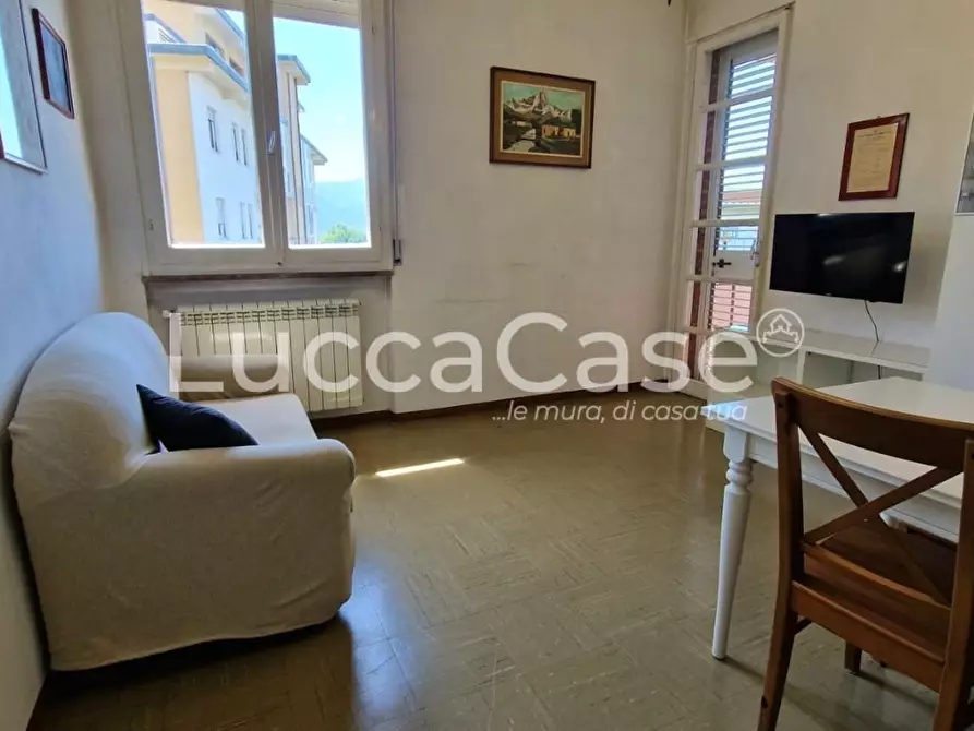 Immagine 4 di Appartamento in vendita  a Lucca