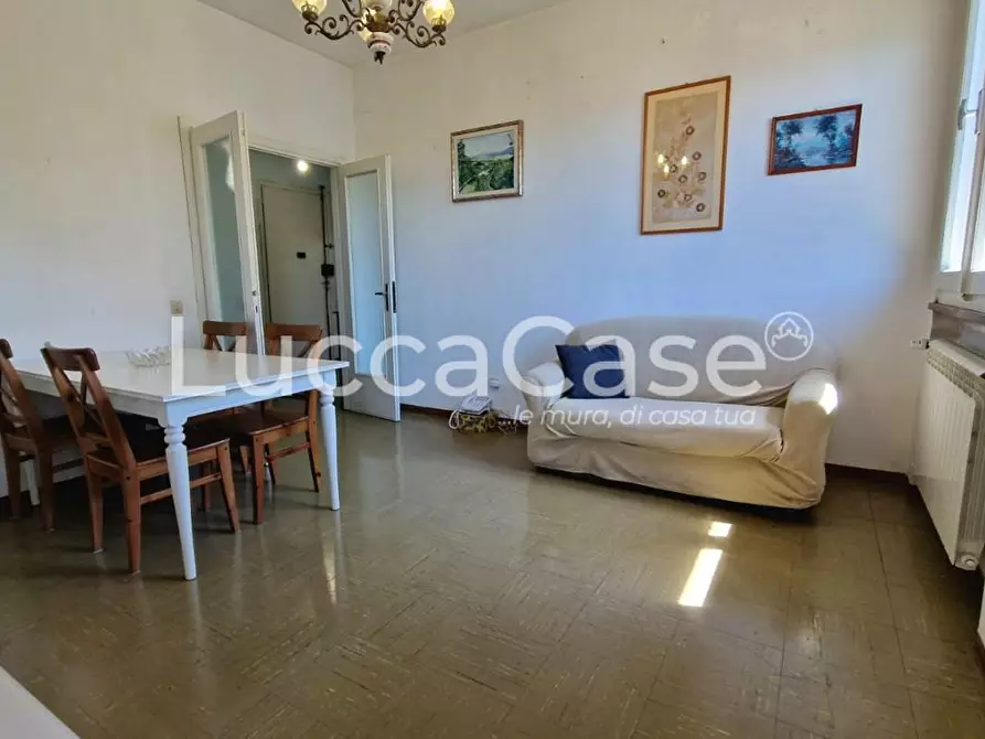 Immagine 6 di Appartamento in vendita  a Lucca