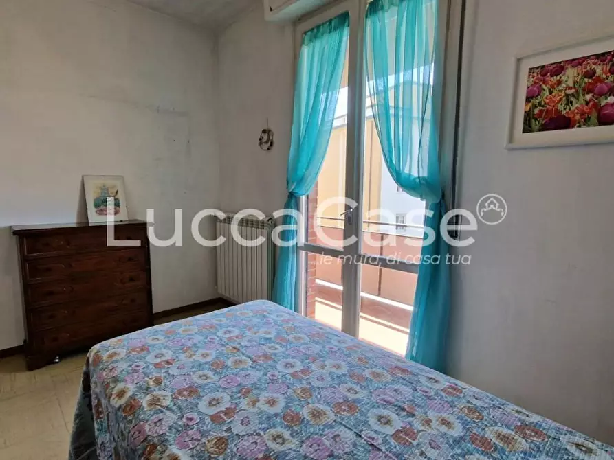 Immagine 26 di Appartamento in vendita  a Lucca