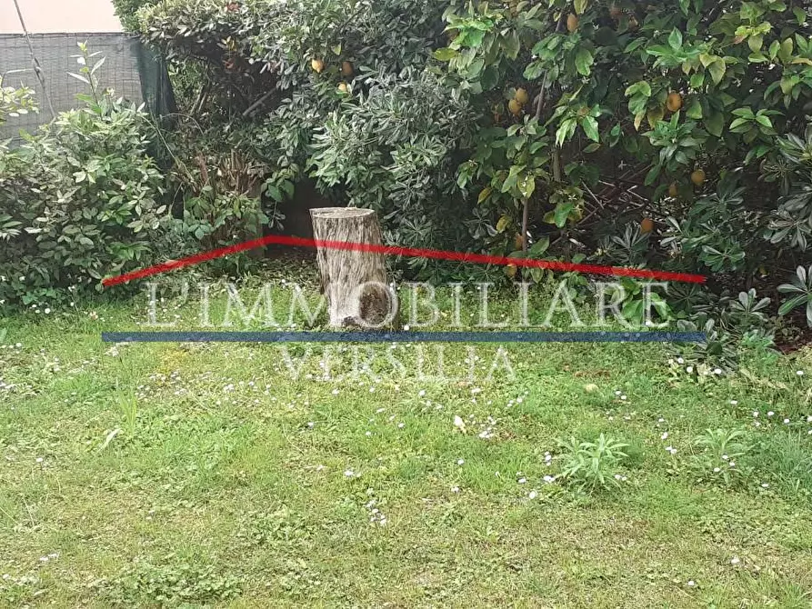 Immagine 16 di Casa indipendente in vendita  a Massa